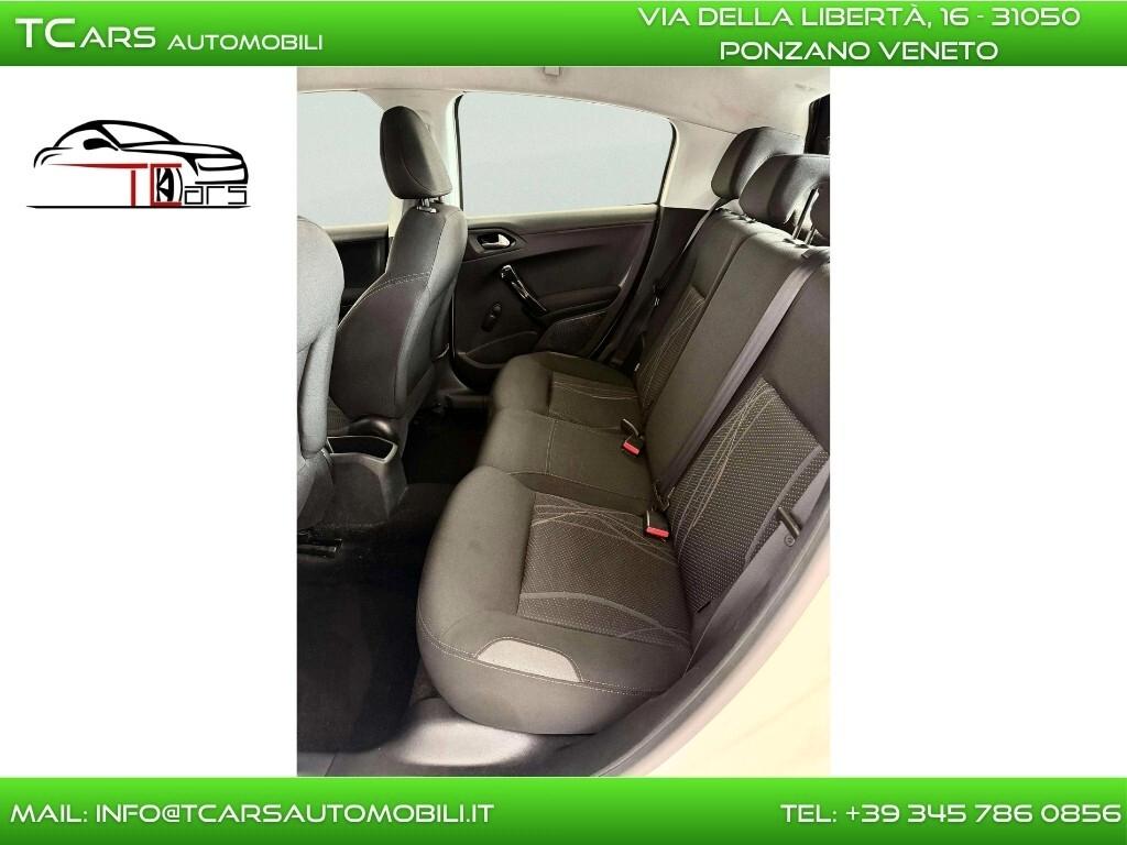 PEUGEOT 208 1.2 BENZINA - NEOPATENTATI