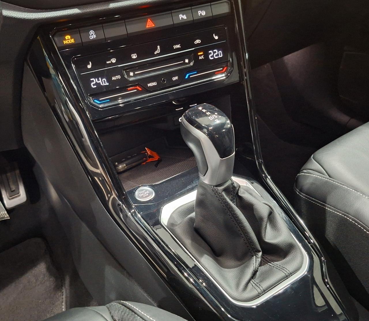 Volkswagen T-Roc 2.0 TDI SCR 150CV DSG R-LINE