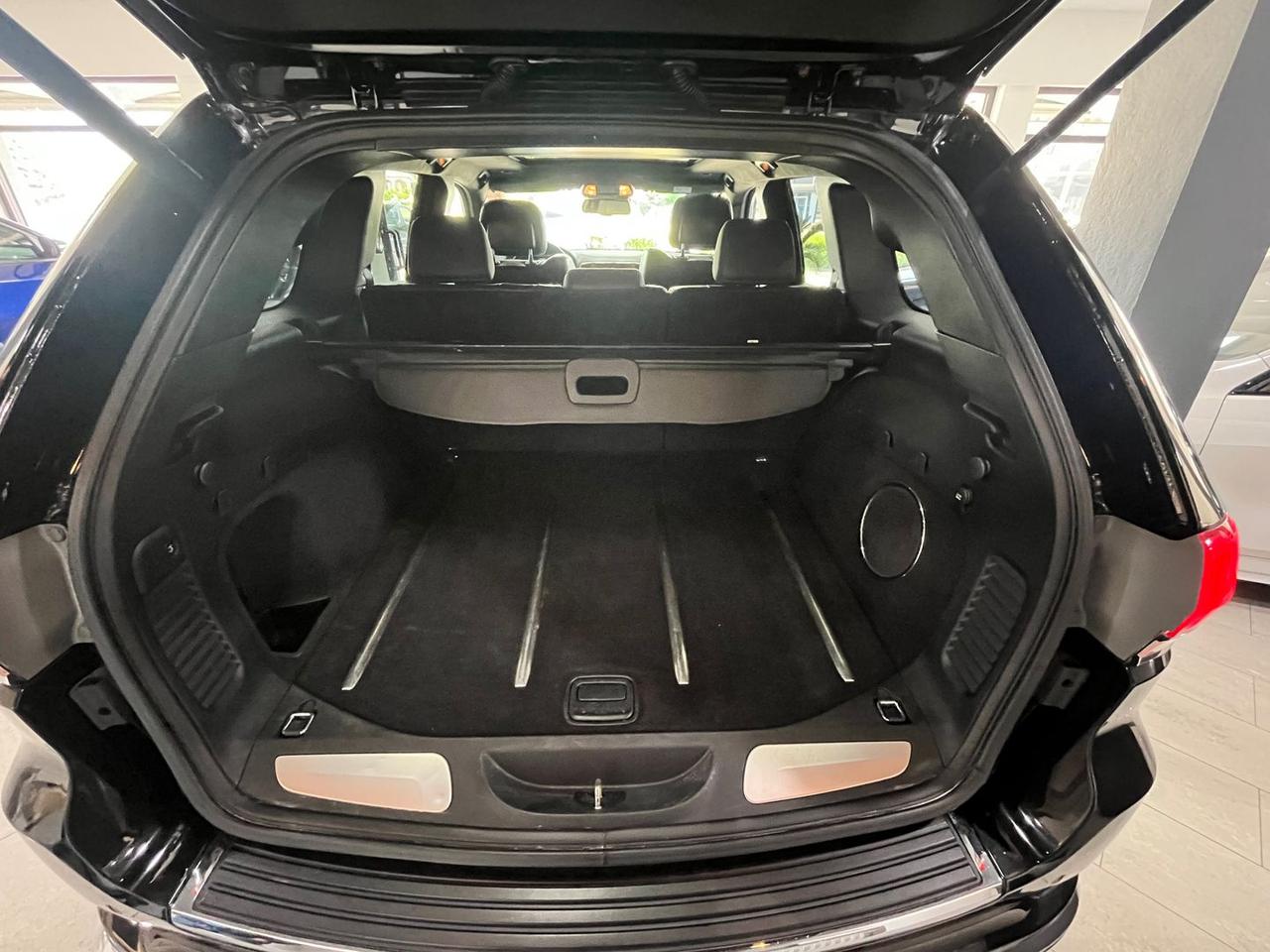 Jeep Grand Cherokee Summit Platinum Edition 3.0 V6 CRD