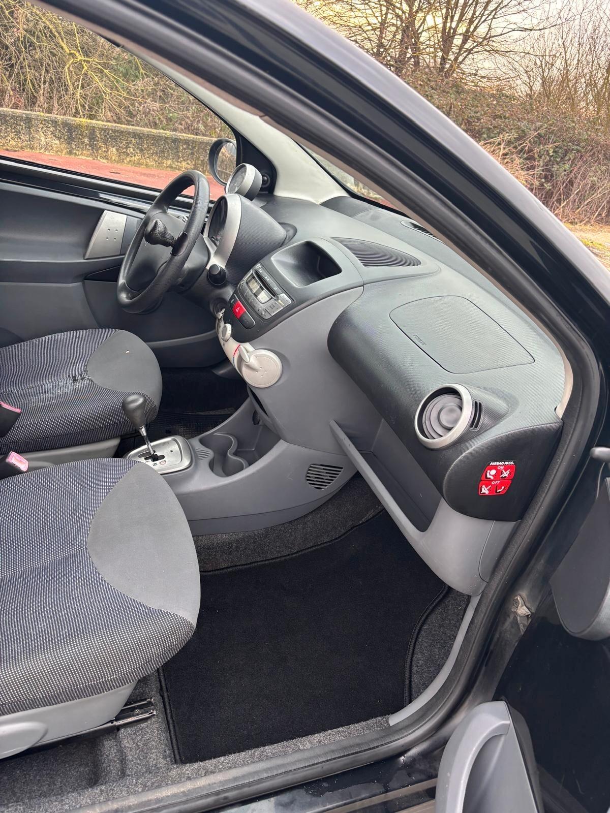 Peugeot 107 1.0 68CV 3p. Plaisir 2Tronic AUTOMATICA, NO CLIMA