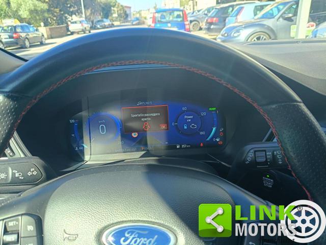 FORD Kuga 2.5 Full Hybrid 190 CVT 2WD ST-Line Design