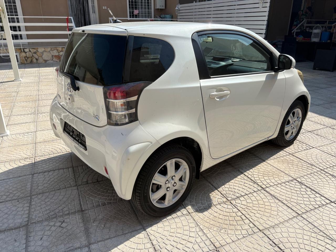 Toyota iQ 1.0
