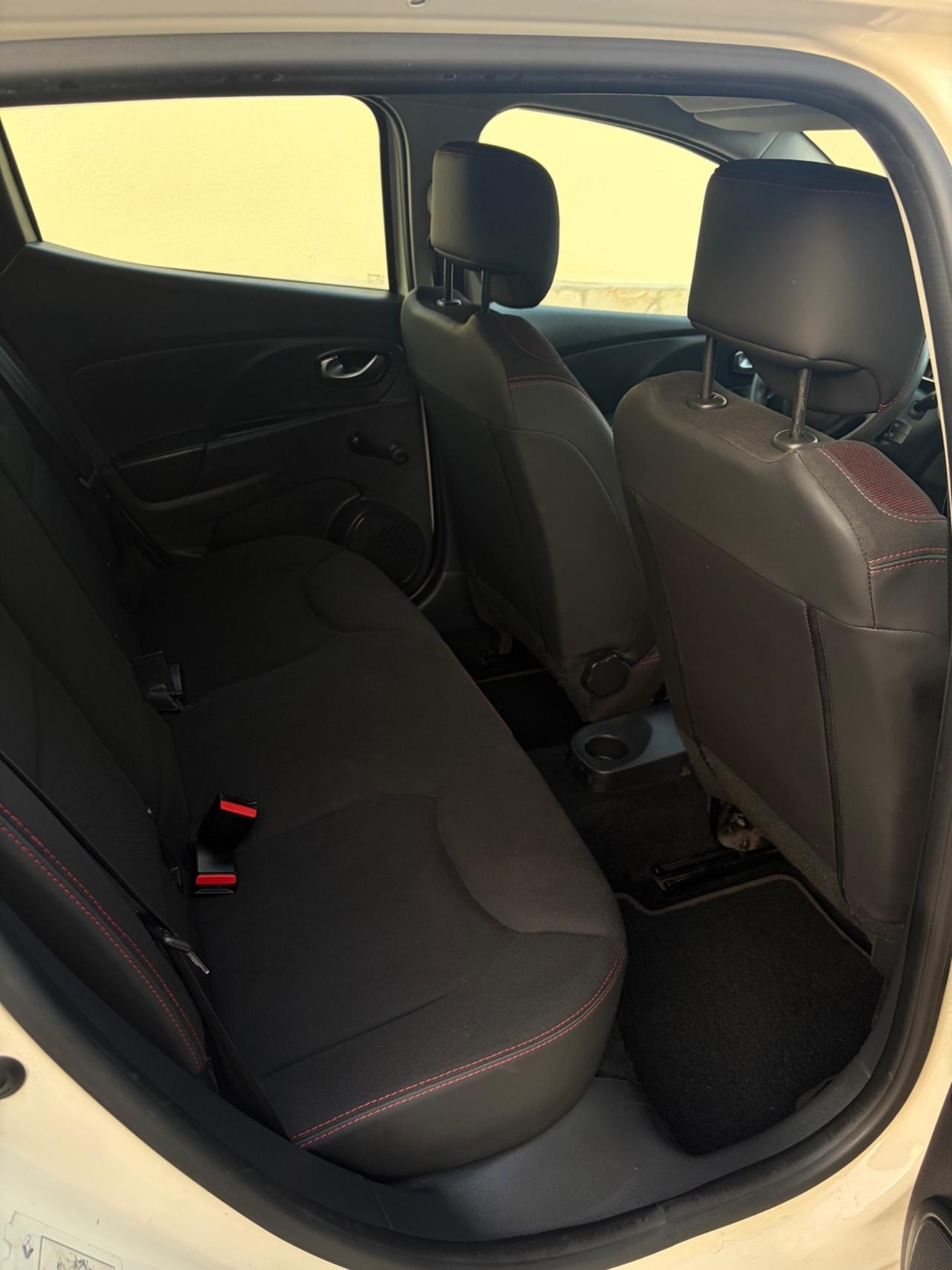 Renault Clio 1.2 75CV 5 porte