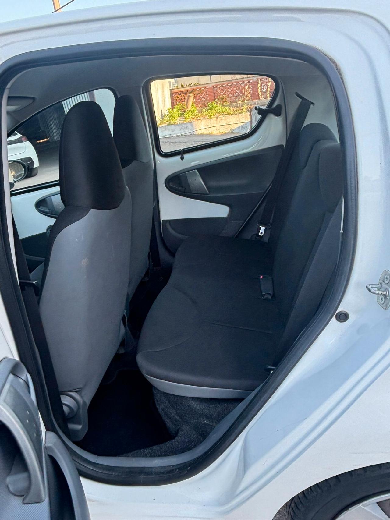 Toyota Aygo 1.0 12V VVT-i 5 porte Now Connect