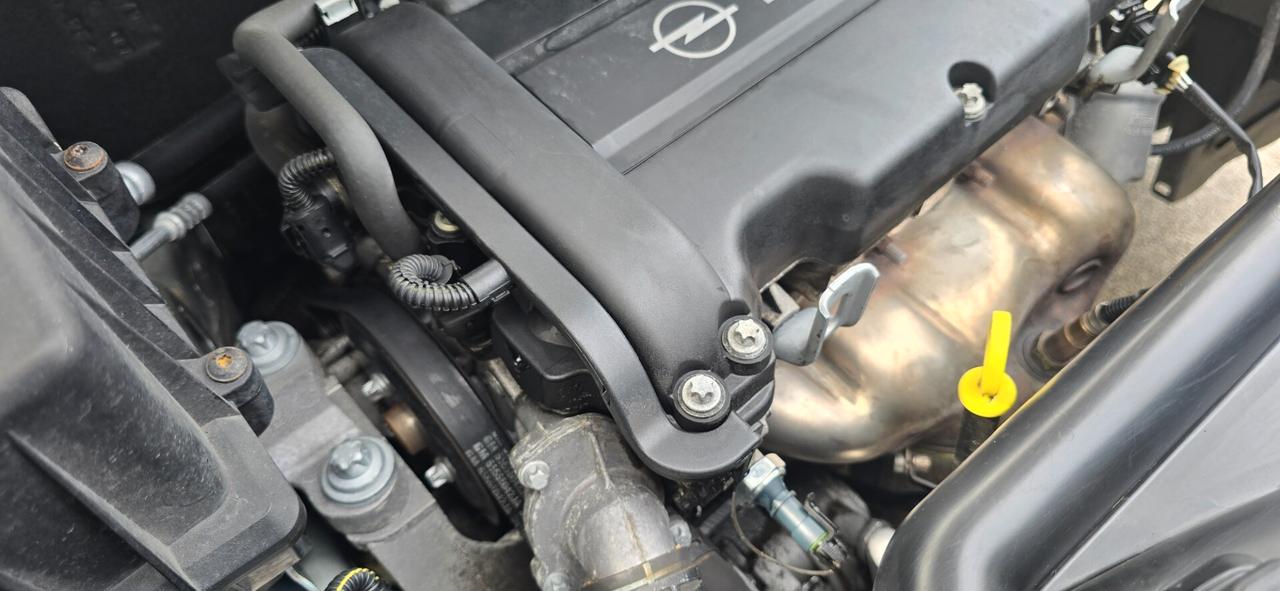 Opel Corsa 1.4 16V 5 porte Enjoy