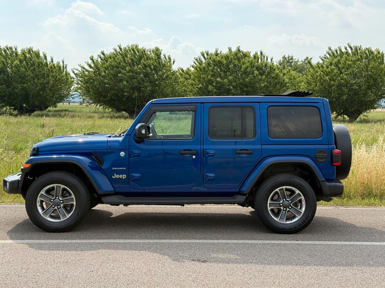 Jeep Wrangler Unlimited 2.2 Mjt II Sahara "STRAFULL-65000KM"