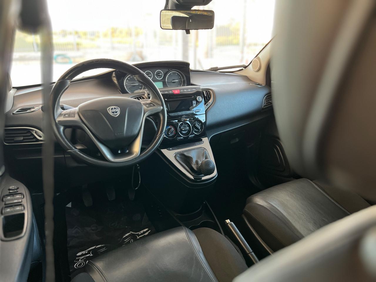 Lancia Ypsilon 1.3 MJT 95 CV 5 porte S&S Platinum TETTO PELLE