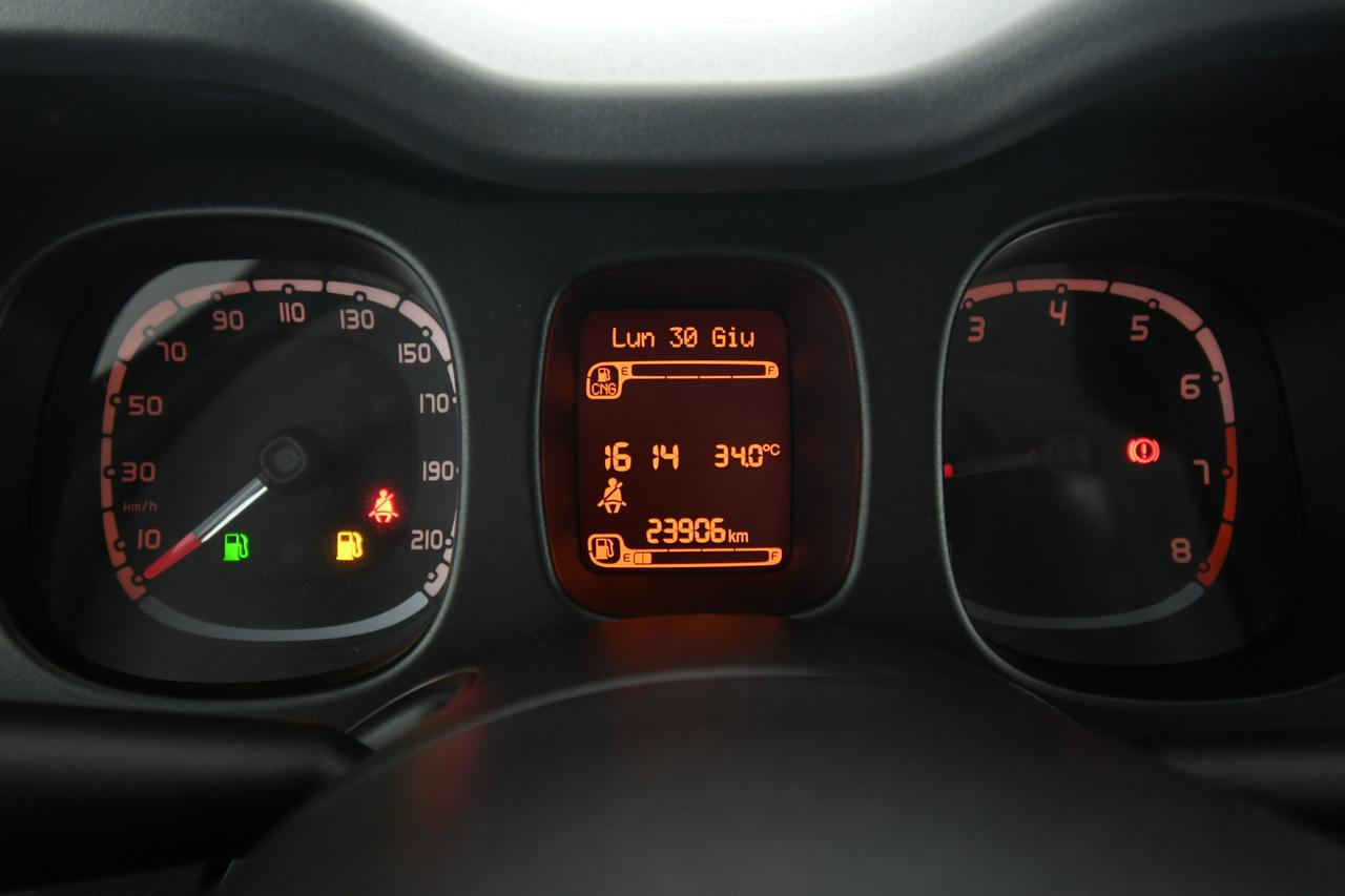 FIAT Panda 0.9 t.air t. natural power City Life 70cv 5p.ti NEOPATENTATI