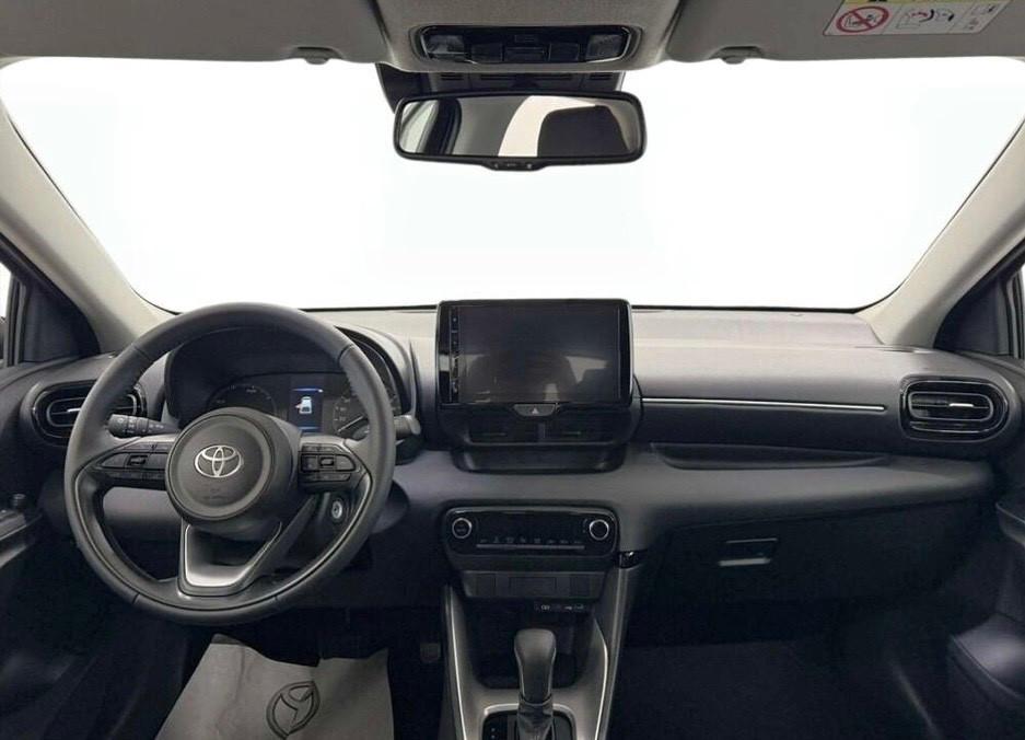 Toyota Yaris 1.5 Hybrid 5 porte Active KM 0 VARI ALLESTIMENTI KM 0