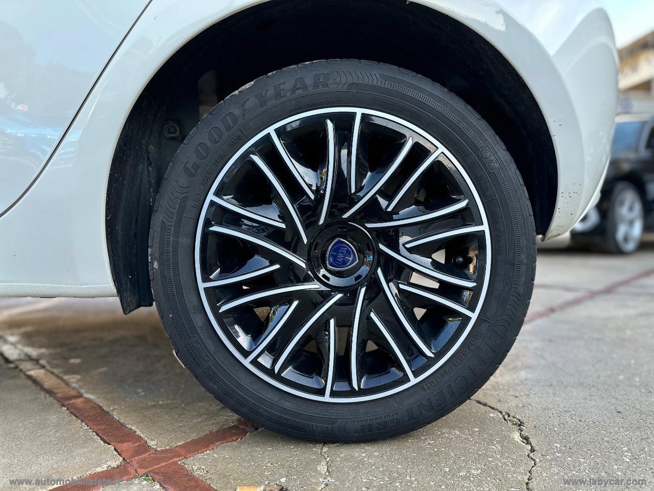 LANCIA Ypsilon 1.0 FireFly 5p.S&S Hyb. Eco Gold HYBRID IDEALE PER NEOPATENTATI