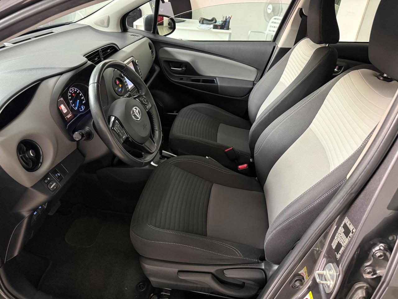 Toyota Yaris 1.5 Hybrid 5 porte Active