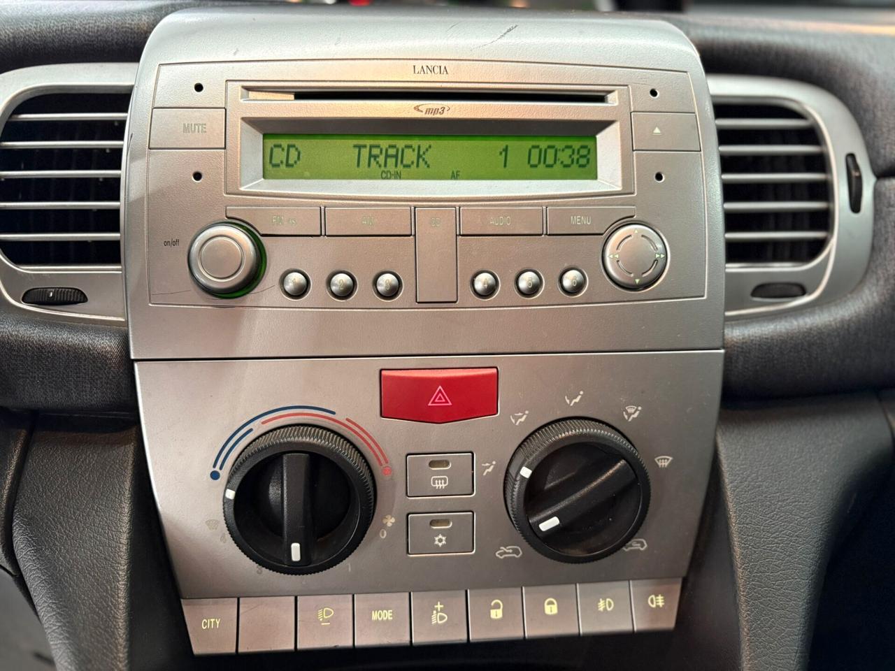 Lancia Ypsilon 1.2 Argento