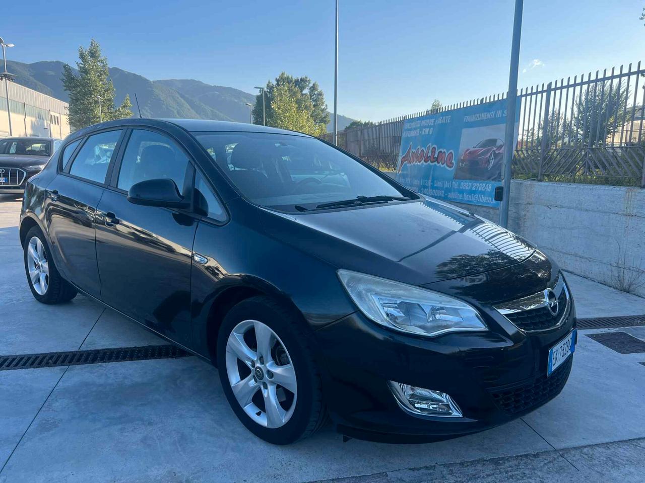 Opel Astra 1.7 CDTI 110CV 5 porte