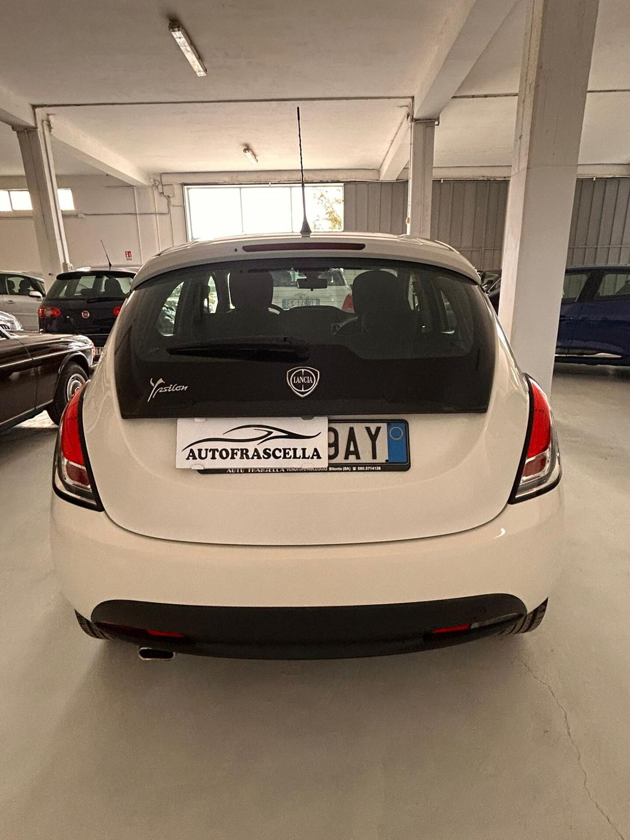 Lancia Ypsilon 1.2 69 CV 5 porte S&S Silver