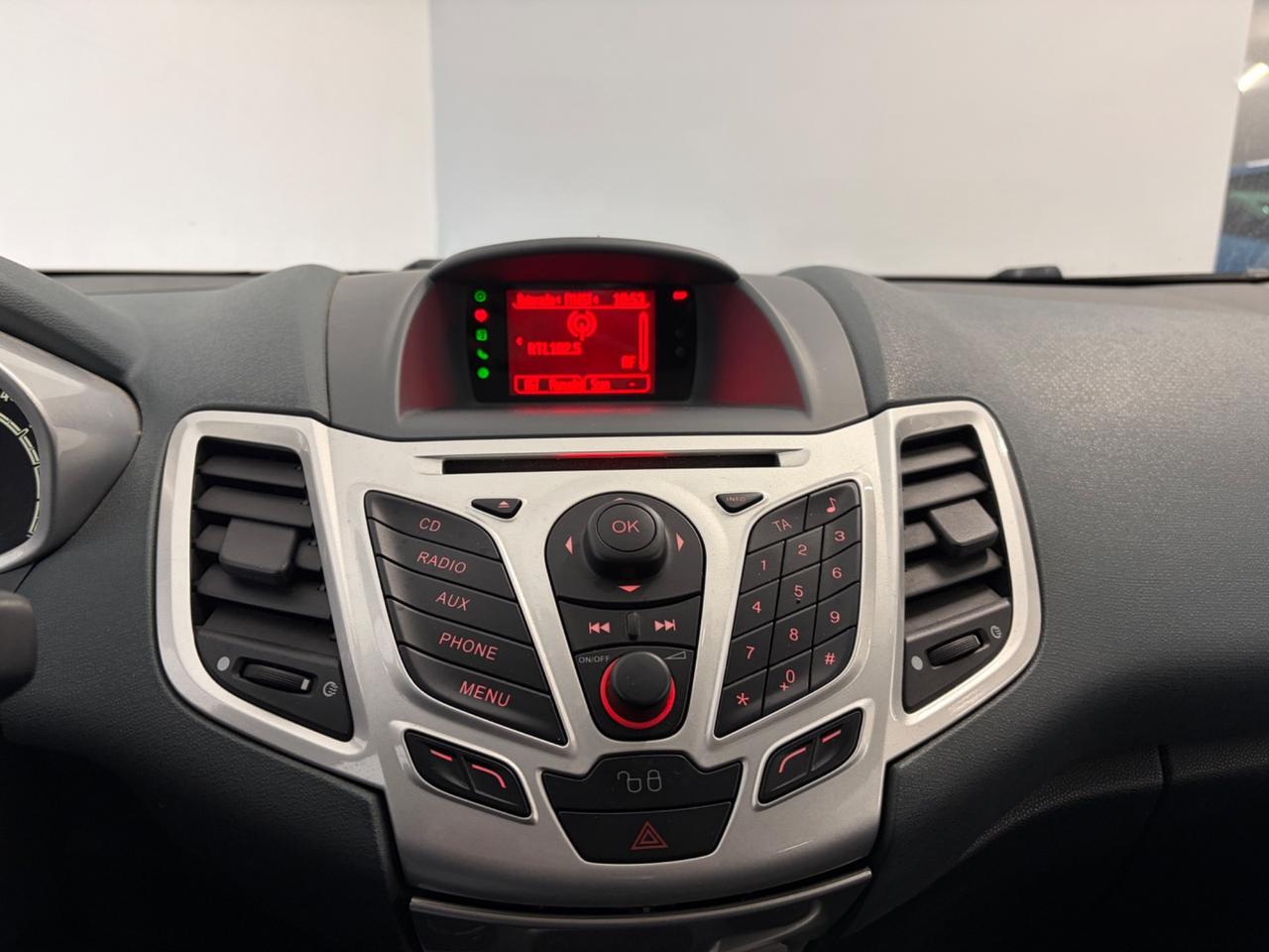 Ford Fiesta 1.4 TDCi 68CV 5 porte Titanium Perfetta !