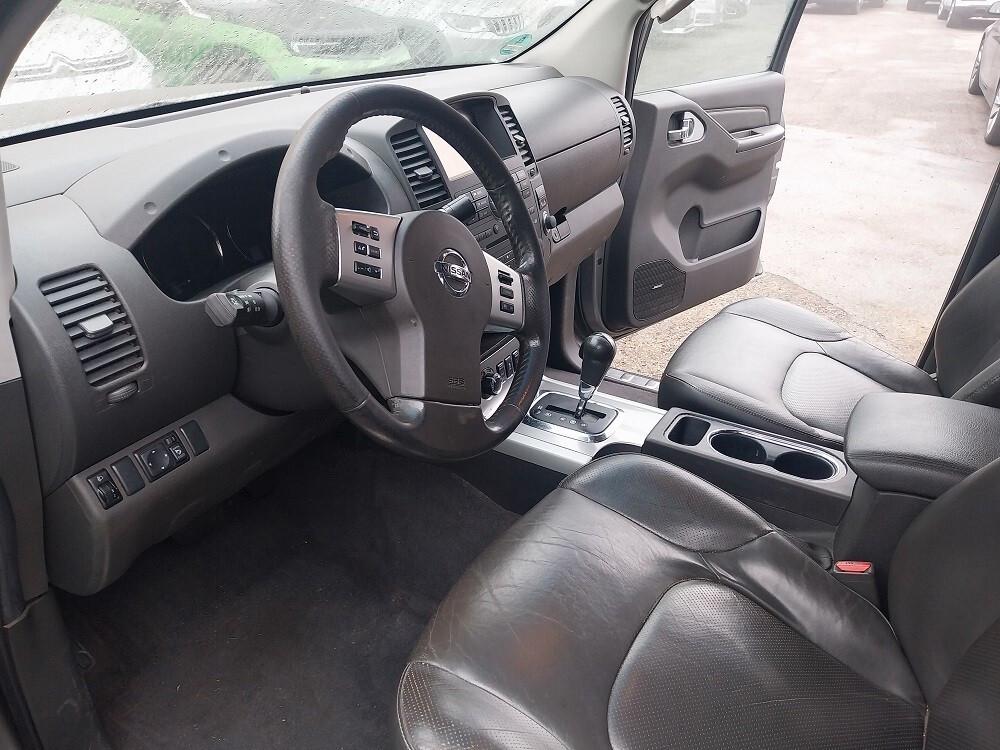 Nissan Navara 3.0 dCi 4 porte Double Cab LE V6