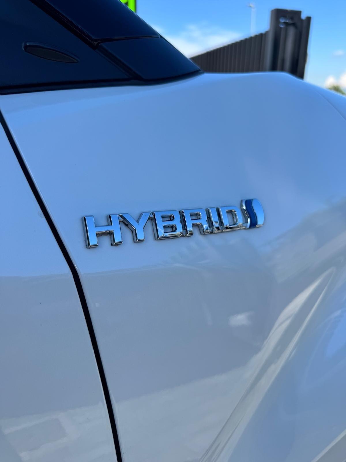 Toyota C-HR 1.8 Hybrid E-CVT Trend