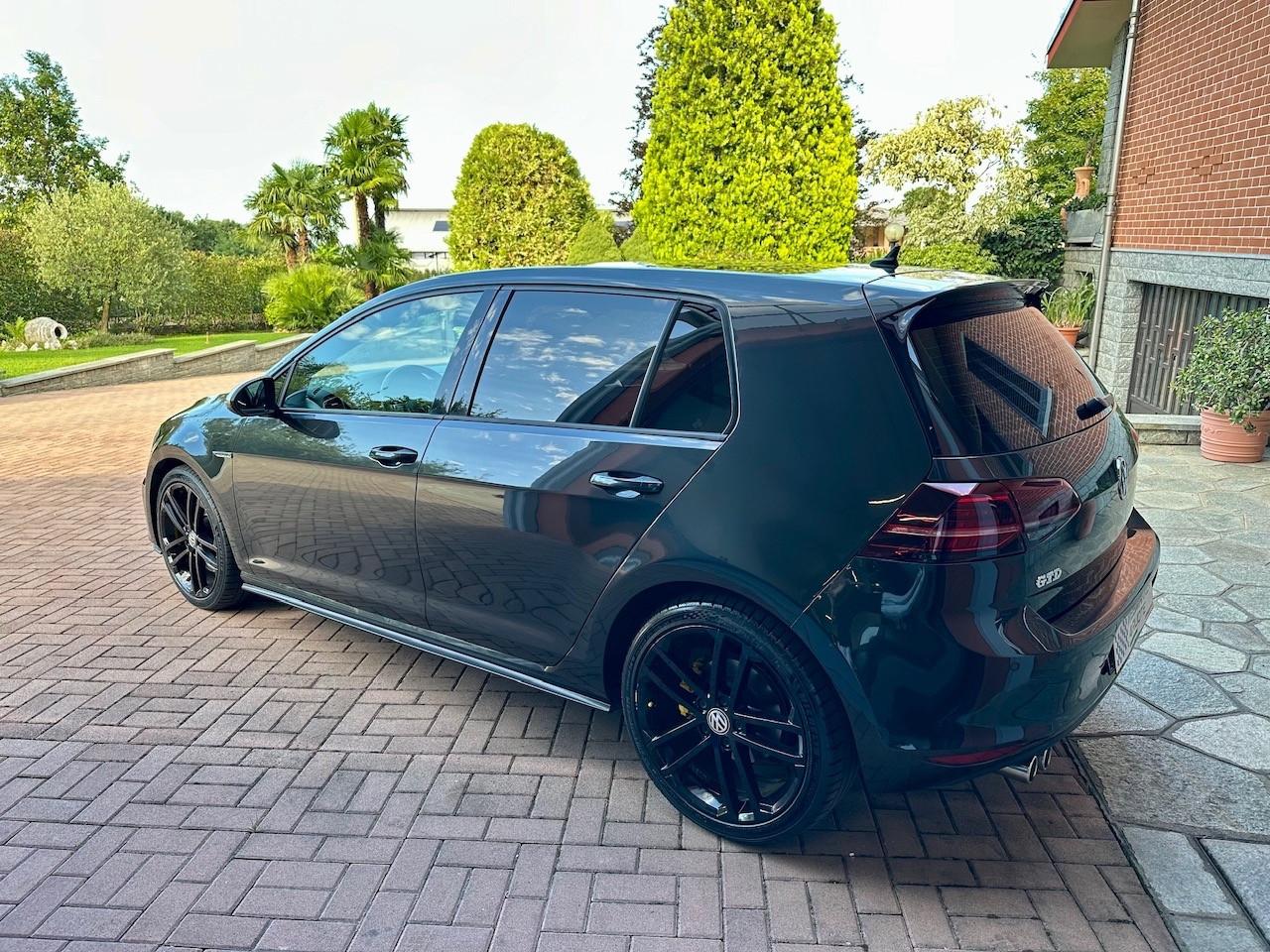 Volkswagen Golf GTD 2.0 TDI DSG 185cv