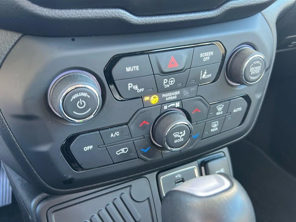 Jeep Renegade 1.3 T4 Limited 2WD DDCT