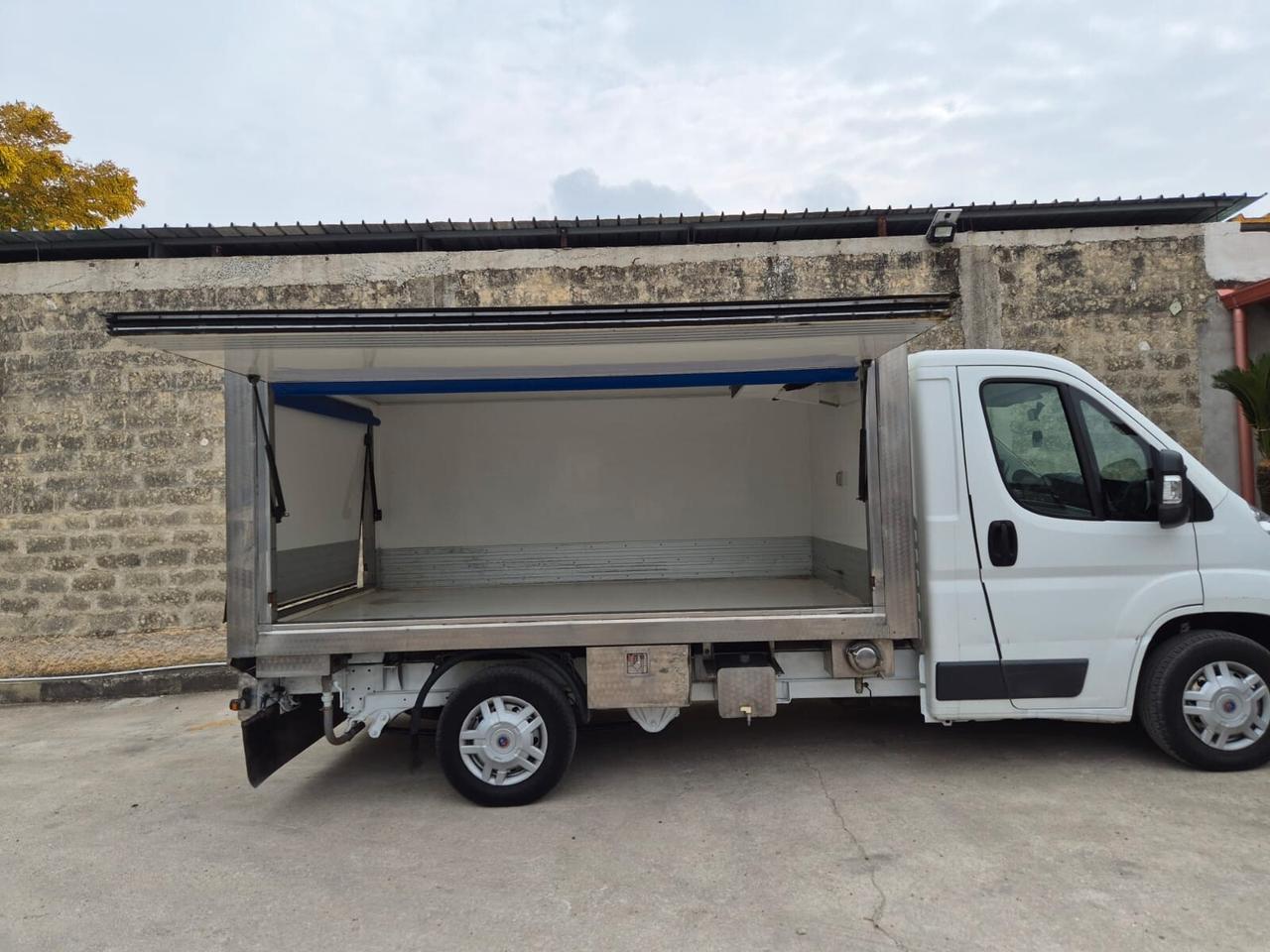 Peugeot BOXER 330 2.2 100CV FRIGO