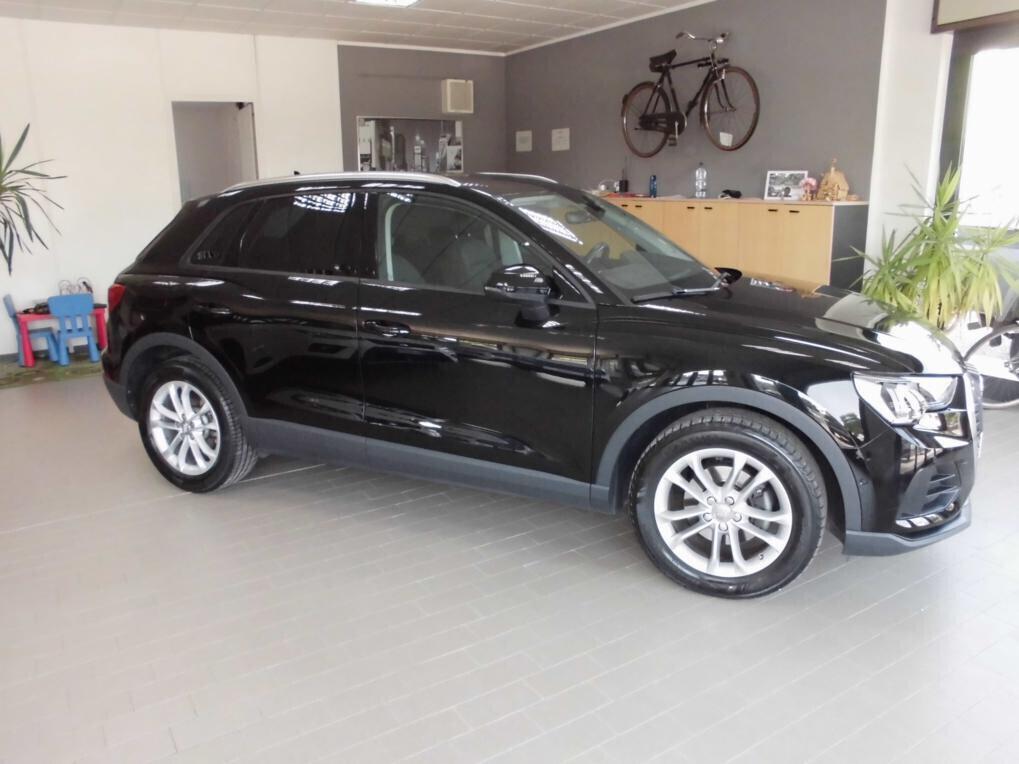 Audi Q3 2.0 TDI 150 CV S tronic Sport