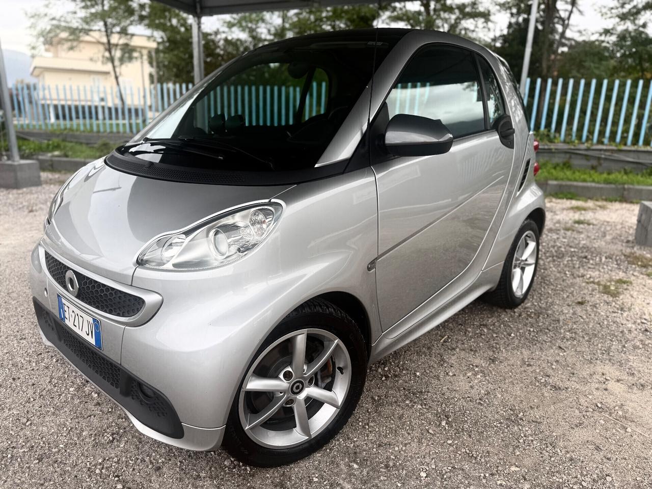 Smart ForTwo 1000 62 kW coupé passion