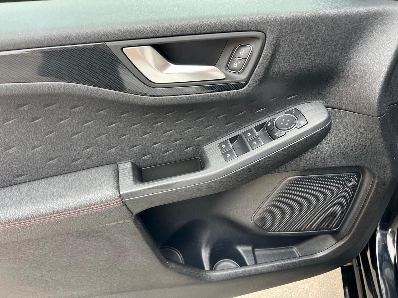 FORD KUGA 1.5 TDCI ST-LINE NAVI CAM VIRTUAL 2021