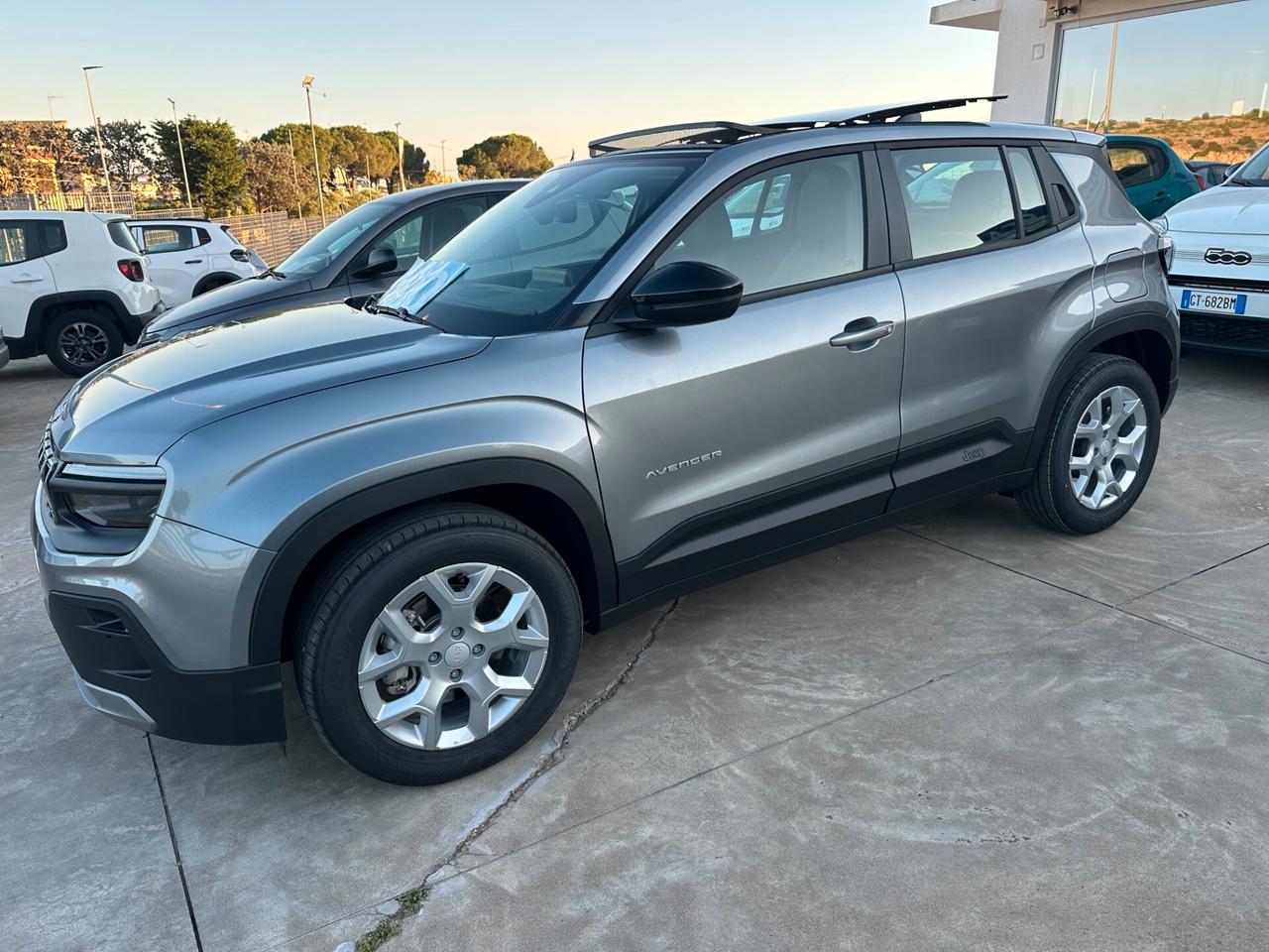 Jeep Avenger 1.2 Turbo 110 CV MHEV Tech & Sky Km 0