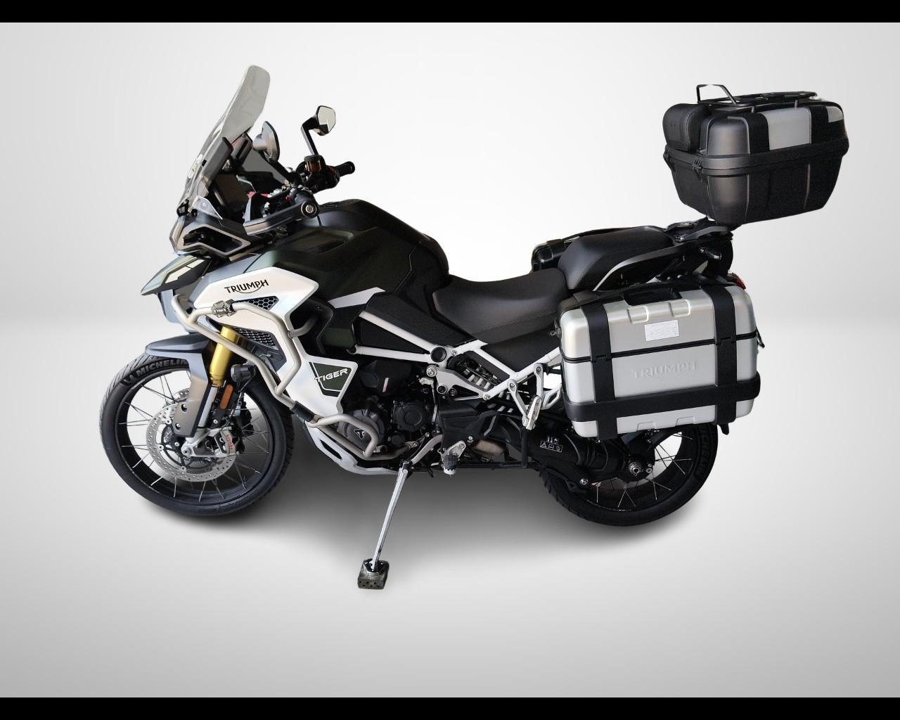 TRIUMPH Tiger 1200 - Rally Explorer