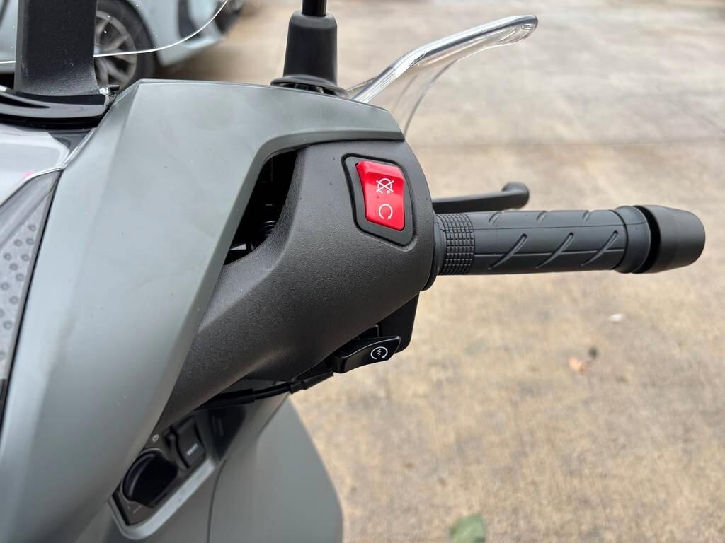 Honda SH 350 ABS grigio Nuovo pronto consegna