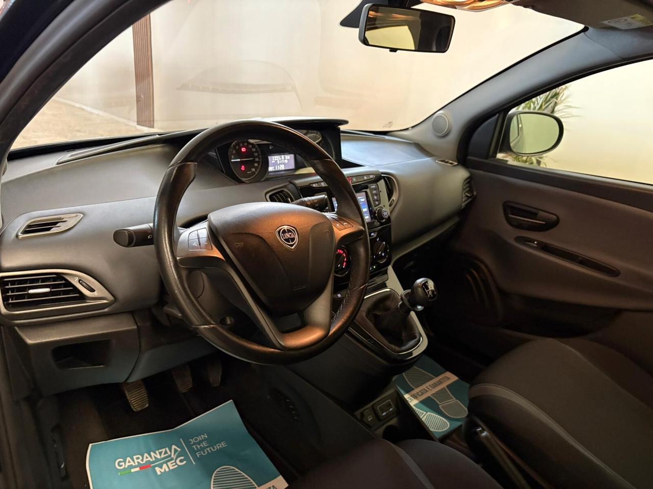 Lancia Ypsilon 1.200cc 69 CV 5 porte Platinum