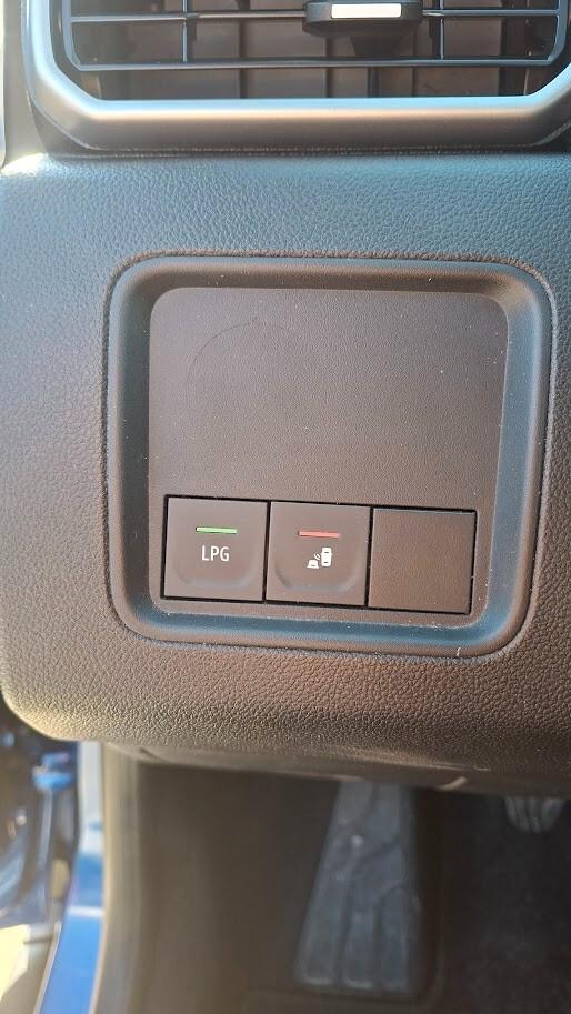 Dacia Duster 1.0 TCe GPL di serie del 2023