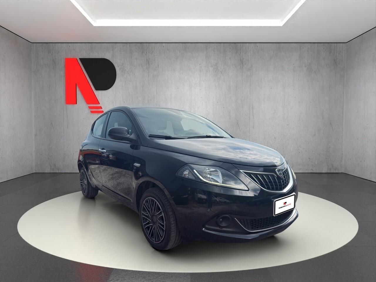 Lancia Ypsilon 1.0 FireFly 5 porte S&S Hybrid Silver Plus