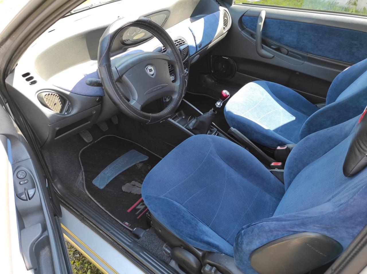 Lancia Y 1.2i cat Elefantino Blu