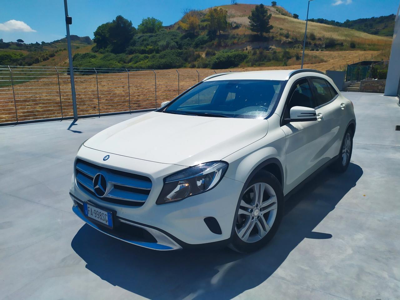 Mercedes-benz GLA 200 d Automatic Premium