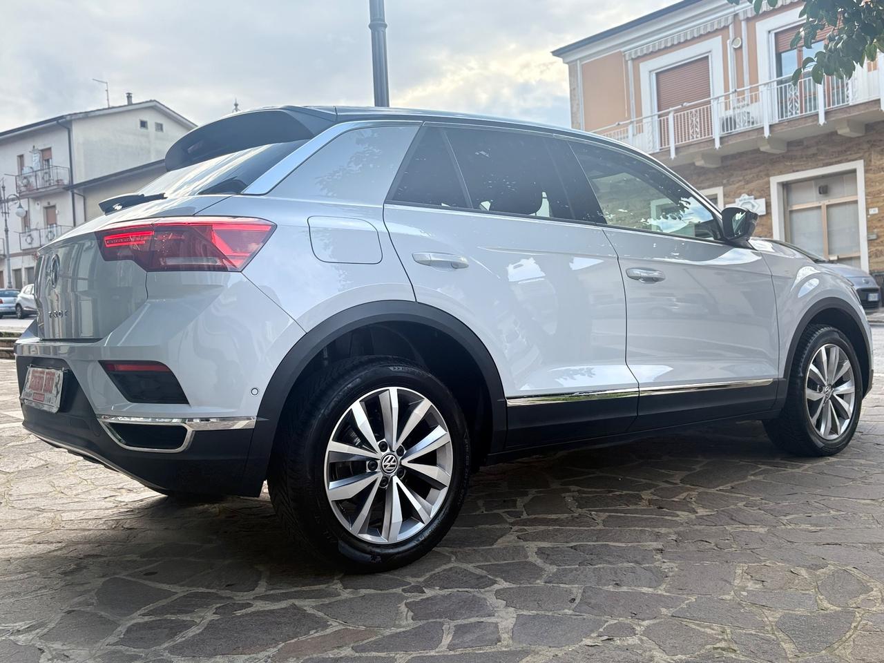 VW T-Roc 1.6 TDI Advanced FULL/LED MYSTIC WHITE