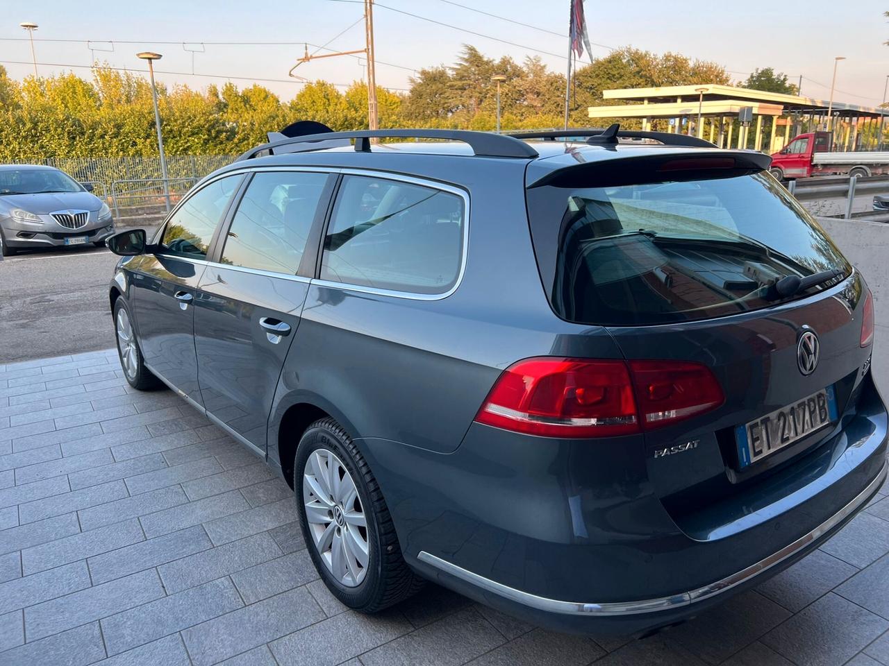 Volkswagen Passat 2.0 TDI Comfortline BlueM. Tech.