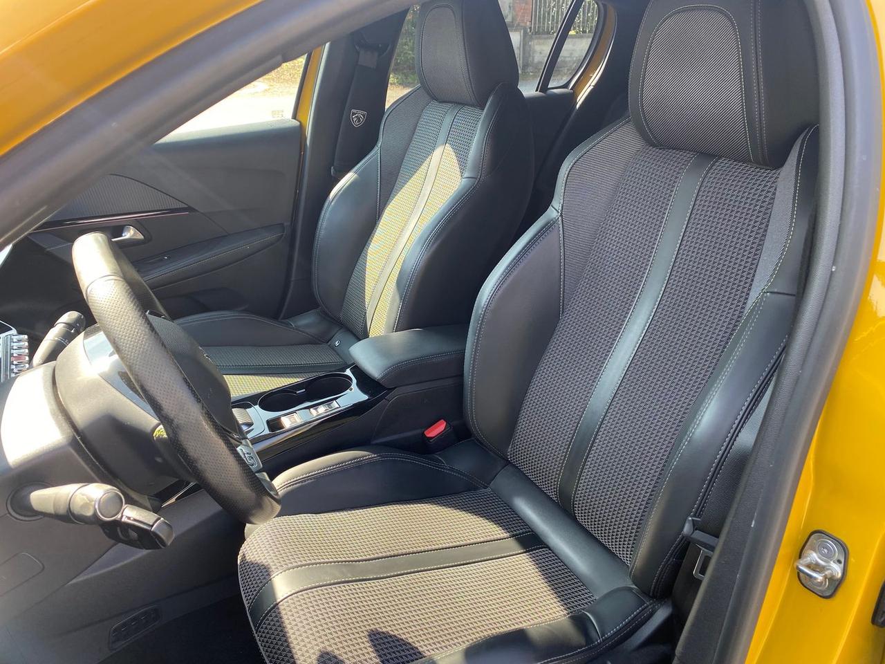 Peugeot 208 GT e-208 #6931
