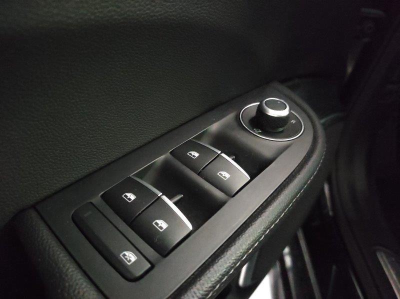 ALFA ROMEO Giulia (2016) - Giulia 2.0 Turbo 280 CV AT8 AWD Q4 Ti