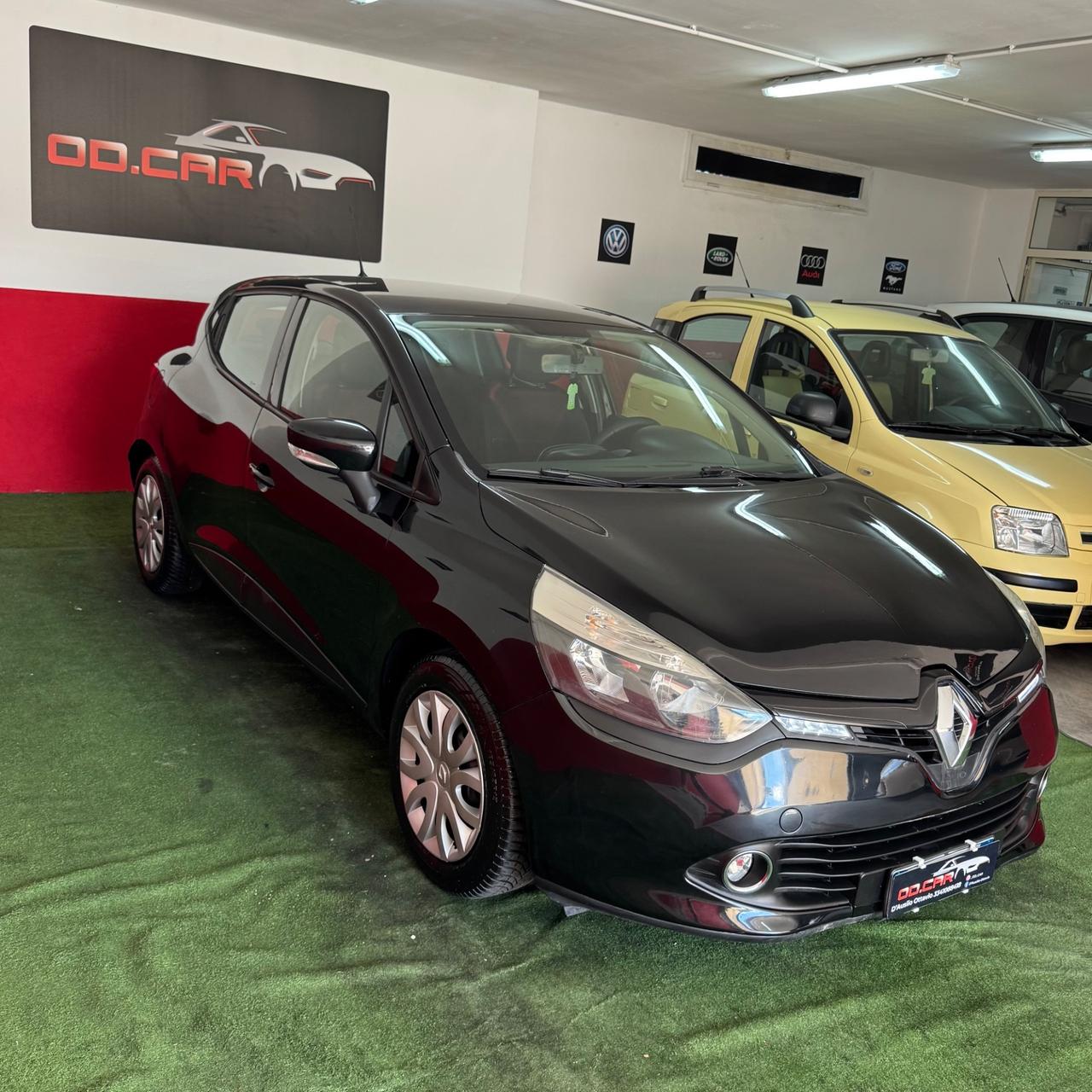 Renault Clio 1.2 75CV 5 porte Anno 2015 Unico proprietario