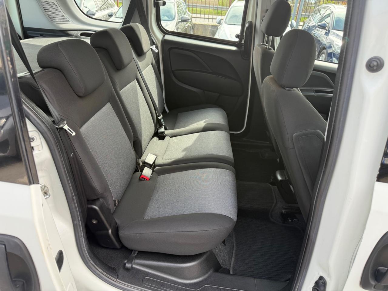 Fiat Doblo 1.3 95 cv 5 POSTI