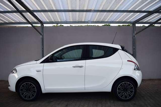 Lancia Ypsilon 1.0 Firefly Hybrid 70 cv Gold
