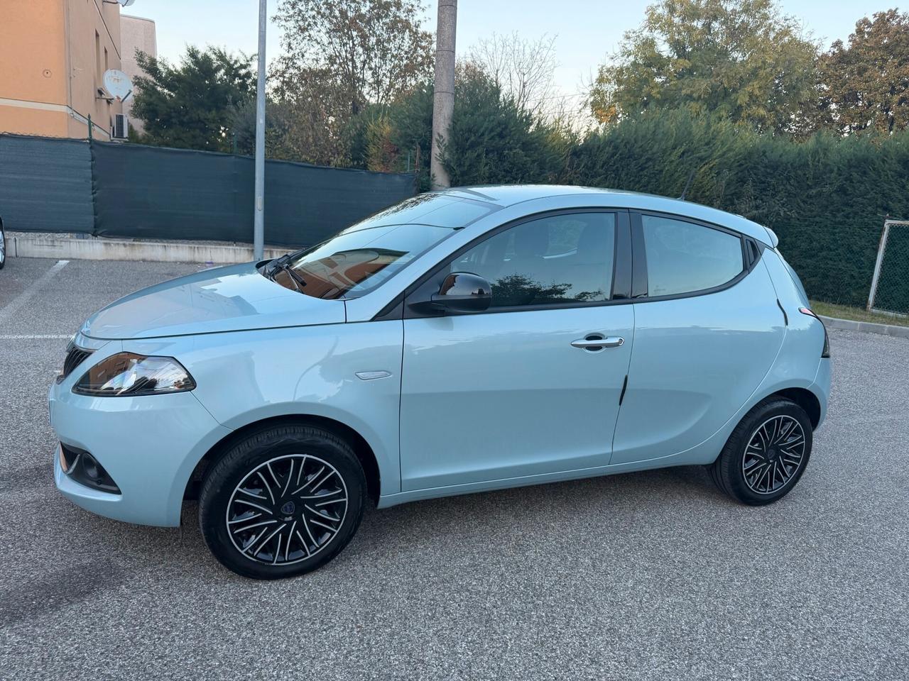 Lancia Ypsilon 1.2 Gpl - NEOPATENTATI - 12 MESI DI GARANZIA -
