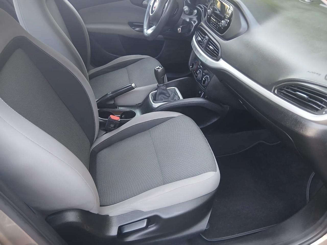 Fiat Tipo 1.6 Mjt 4 porte Lounge