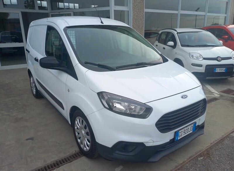Ford Transit Courier van 15 tdci 75 cv