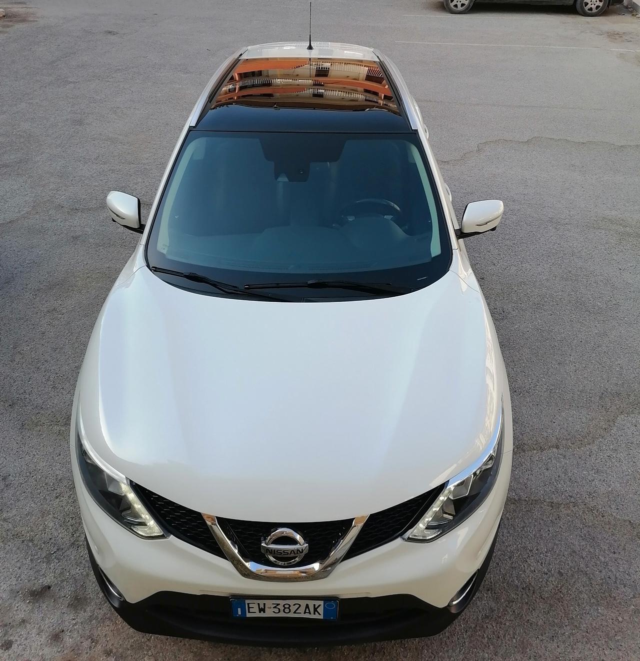 Nissan Qashqai 1.5 dCi TEKNA TETTO/NAVI/FULL LED