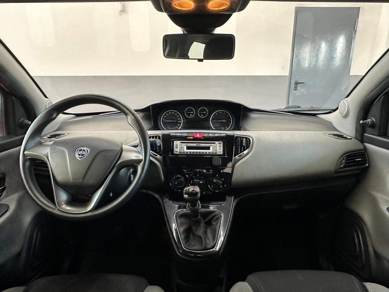 Lancia Ypsilon 1.2 69 CV 5 porte S&S Platinum