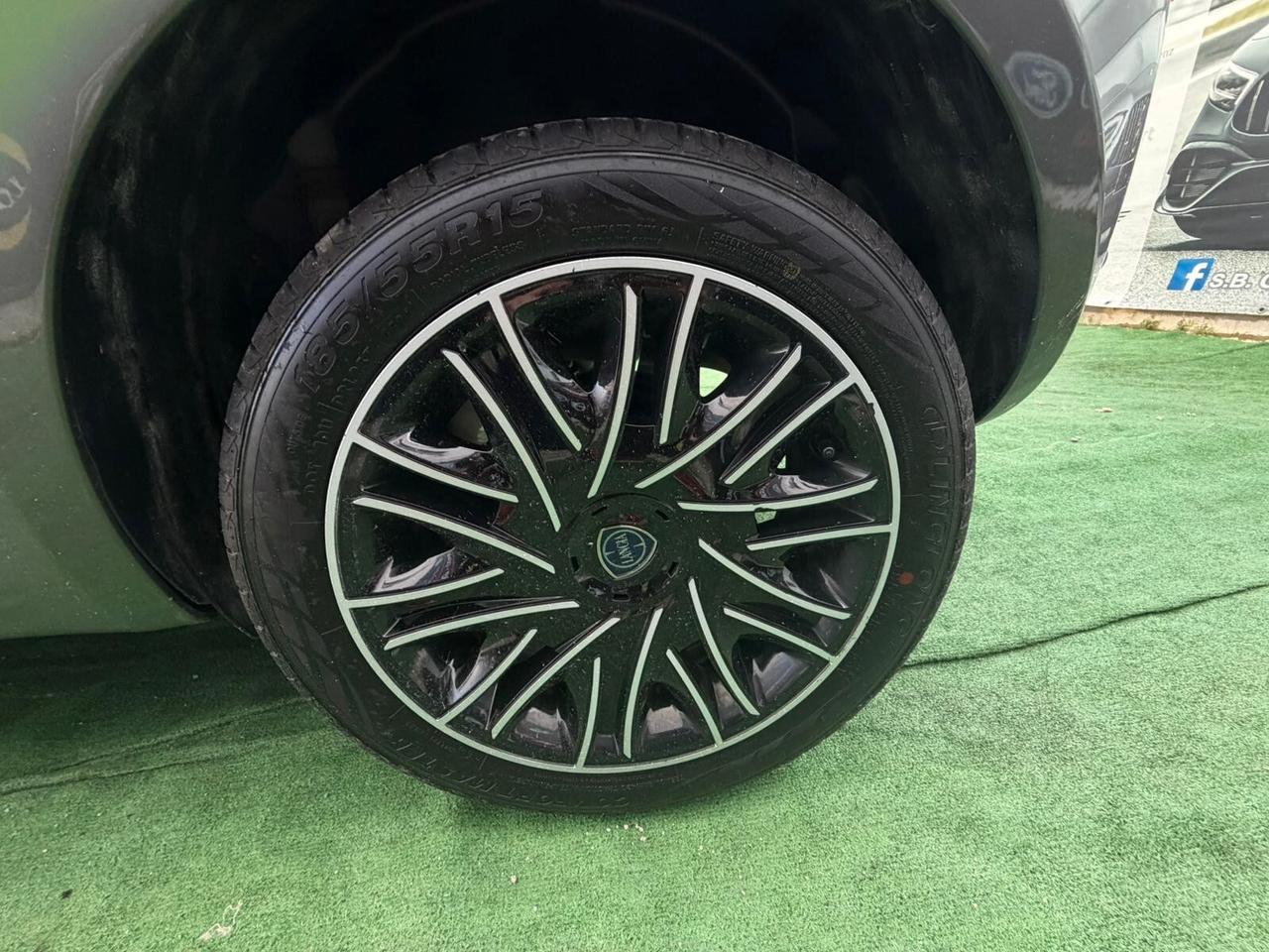 Lancia Ypsilon 1.0 FireFly Hybrid Gold FULL LEGGI!