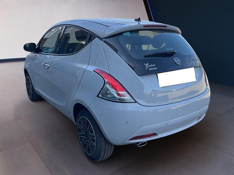 Lancia Ypsilon III 2015 1.0 hybrid Gold s&s 70cv