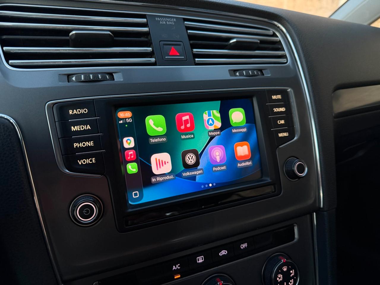 Volkswagen Golf/1.6 TDI 90CV/CAR PLAY/CERCHI 17"/NEOPATENTATI